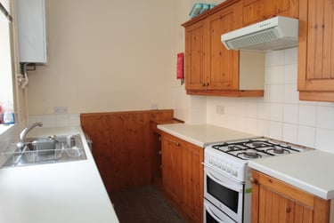 2 bed house, Bassett Street, New Parks, Leicester, LE35EB - Image 4