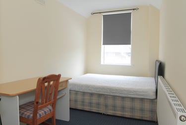 2 bed house, Bassett Street, New Parks, Leicester, LE35EB - Image 7