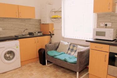 2 bed house, Aylestone Road, City Centre, Leicester, LE27LL - Image 3