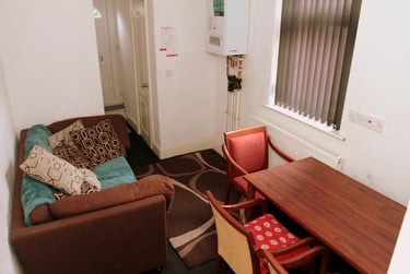 2 bed house, Queens Road, Clarendon Park, Leicester, LE21TT - Image 5