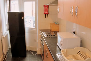2 bed house, Queens Road, Clarendon Park, Leicester, LE21TT - Image 4