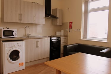 2 bed house, Queens Road, Clarendon Park, Leicester, LE23FL - Image 5
