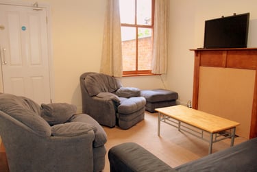 3 bed house, Montague Road, Clarendon Park, Leicester, LE21TH - Image 1