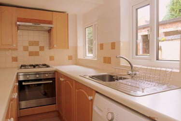 2 bed house, Queens Road, Clarendon Park, Leicester, LE23FS - Image 4