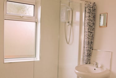 2 bed house, Queens Road, Clarendon Park, Leicester, LE23FS - Image 5