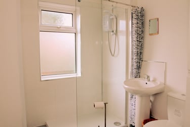 2 bed house, Queens Road, Clarendon Park, Leicester, LE23FS - Image 6
