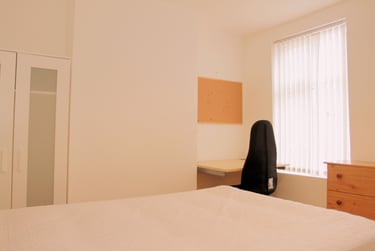 2 bed house, Queens Road, Clarendon Park, Leicester, LE23FS - Image 10
