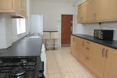 4 bed house, Harrow Road, City Centre, Leicester, LE30JY - Image 4