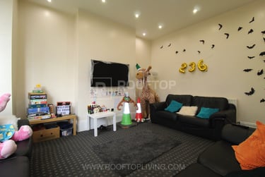 10 bed house, Kirkstall Lane, Headingley, Leeds, LS63DP - Image 9