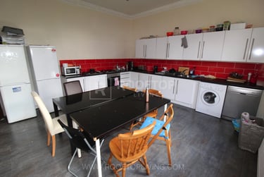 8 bed house, Cardigan Road, Headingley, Leeds, LS63BJ - Image 8