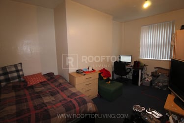 7 bed house, Chestnut Avenue, Hyde Park, Leeds, LS61AZ - Image 8