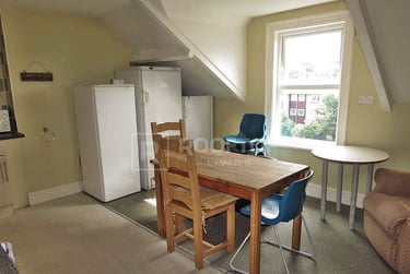 14 bed house, North Grange Road, Headingley, Leeds, LS62BR - Image 11