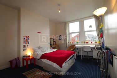 9 bed house, Regent Park Terrace, Rampart Road, Leeds, LS62AX - Image 4