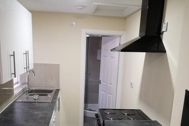 1 bed house, Queens Road, Clarendon Park, Leicester, LE23FL - Image 1