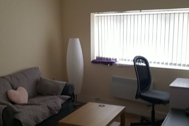 1 bed house, Queens Road, Clarendon Park, Leicester, LE23FL - Image 2