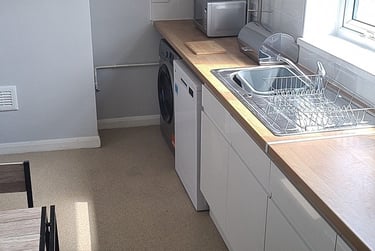 3 bed house, Newtown Street, Highfields, Leicester, LE16WJ - Image 3