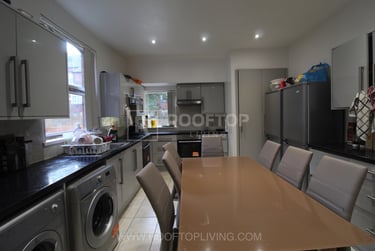 10 bed house, Bainbrigge Road, Headingley, Leeds, LS63AD - Image 8