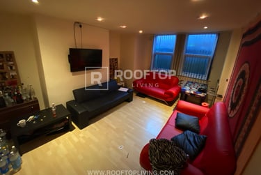 7 bed house, Chestnut Avenue, Hyde Park, Leeds, LS61AZ - Image 3