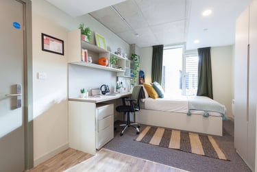 Bronze Plus Studio at LIV Student Sheffield, 131 Ecclesall Road, City Centre, Sheffield, S118HY - Image 3