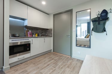 Silver Plus Studio at LIV Student Sheffield, 131 Ecclesall Road, City Centre, Sheffield, S118HY - Image 12