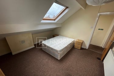 3 bed house, Beechwood Crescent, Burley, Leeds, LS42LL - Image 6