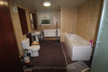 9 bed house, Regent Park Terrace, Rampart Road, Leeds, LS62AX - Image 12