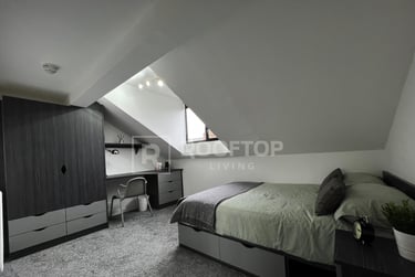 2 bed house, Queens Road, Hyde Park, Leeds, LS61HY - Image 5