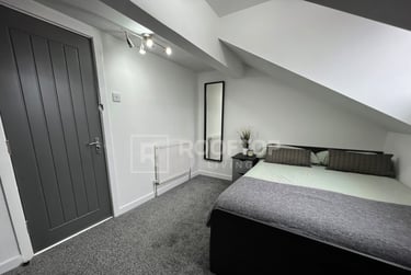 2 bed house, Queens Road, Hyde Park, Leeds, LS61HY - Image 8