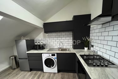 2 bed house, Queens Road, Hyde Park, Leeds, LS61HY - Image 14