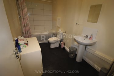 3 bed house, Moorland Avenue, Hyde Park, Leeds, LS61AP - Image 4