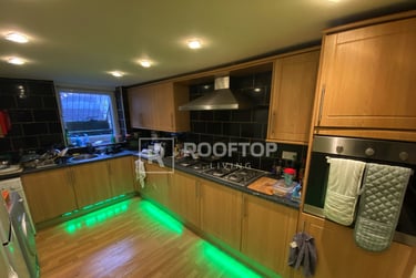 8 bed house, Mayville Avenue, Hyde Park, Leeds, LS61NQ - Image 4