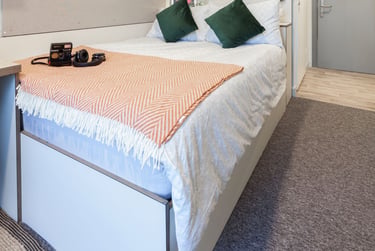 Gold Plus En-suite at LIV Student Sheffield, 131 Ecclesall Road, City Centre, Sheffield, S118HY - Image 4