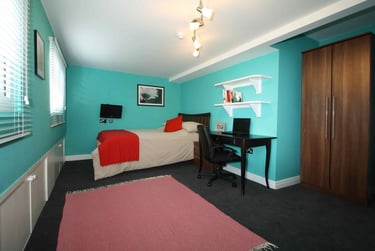 6 bed house, Buckingham Mount, Hyde Park, Leeds, LS61DN - Image 6