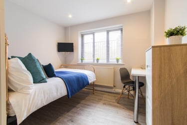 3 bed house, Victoria Court Mews, Hyde Park, Leeds, LS61PD - Image 3
