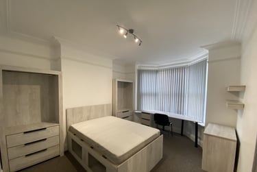 5 bed house, Broad Street, City Centre, Loughborough, LE115AB - Image 2