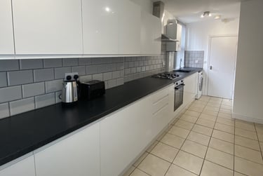 5 bed house, Broad Street, City Centre, Loughborough, LE115AB - Image 4