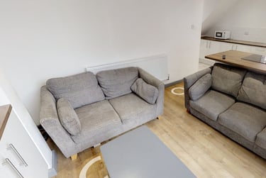 4 bed house, Ashleigh Drive, City Centre, Loughborough, LE113HN - Image 4