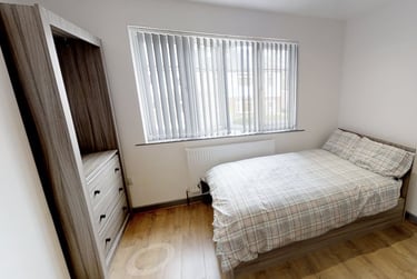 4 bed house, Ashleigh Drive, City Centre, Loughborough, LE113HN - Image 9