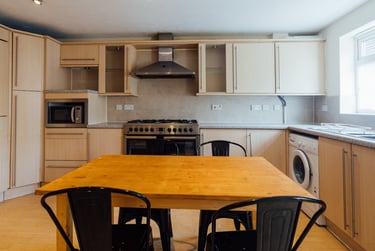 4 bed house, Kingfisher Way, City Centre, Loughborough, LE113NF - Image 3