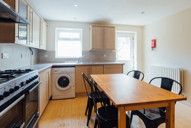 4 bed house, Kingfisher Way, City Centre, Loughborough, LE113NF - Image 8