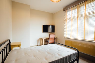 2 bed house, Forest Road, City Centre, Loughborough, LE113NP - Image 3