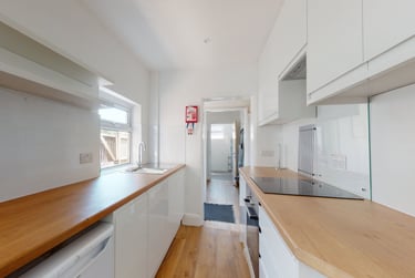 4 bed house, Broad Street, City Centre, Loughborough, LE115AB - Image 3