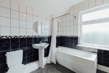 4 bed house, Royland Road, City Centre, Loughborough, LE112EH - Image 4