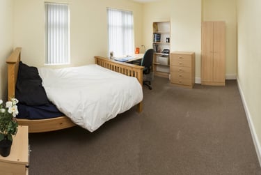 5 bed house, Broad Street, City Centre, Loughborough, LE115AB - Image 2