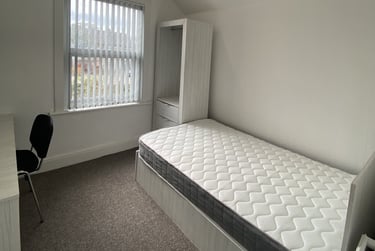 5 bed house, Forest Road, City Centre, Loughborough, LE113NP - Image 3