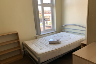4 bed house, Broad Street, City Centre, Loughborough, LE115AB - Image 5