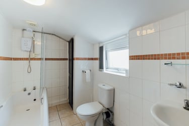 4 bed house, Granville Street, City Centre, Loughborough, LE113BL - Image 9