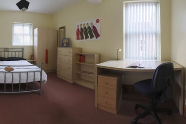 5 bed house, Storer Road, City Centre, Loughborough, LE115EQ - Image 3