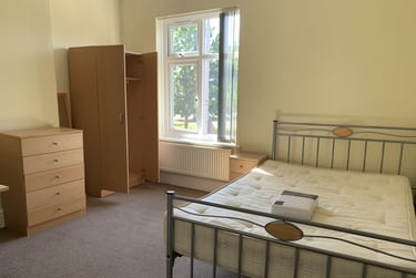 4 bed house, Broad Street, City Centre, Loughborough, LE115AB - Image 2