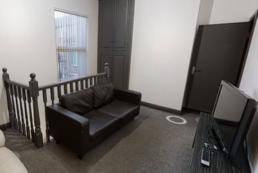 3 bed house, The Rushes, City Centre, Loughborough, LE115BE - Image 1